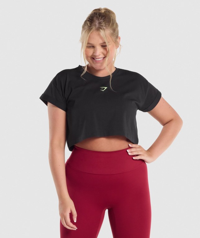 Gymshark Antrenman Alone Graphic Crop Tişörtü Kadın Siyah | 376-MVSGJF