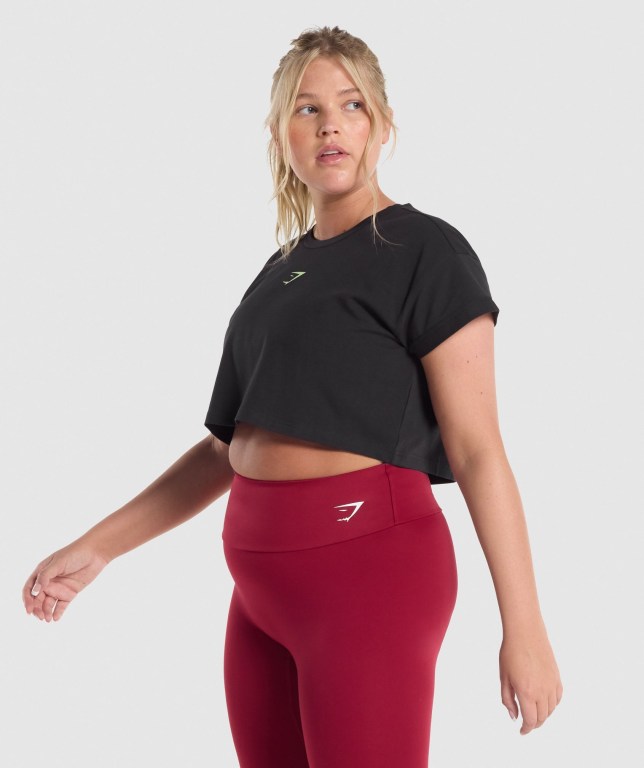 Gymshark Antrenman Alone Graphic Crop Tişörtü Kadın Siyah | 376-MVSGJF