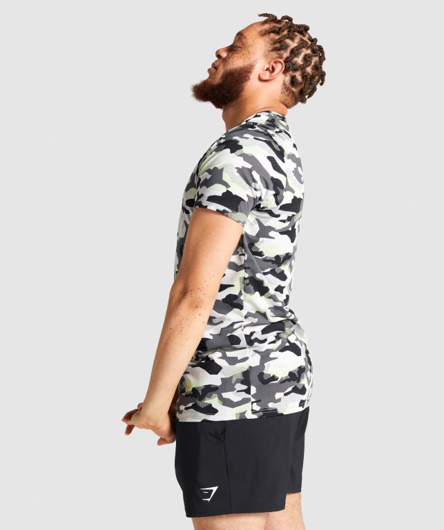 Gymshark Arrival Tişört Erkek Siyah Yeşil Camo | 328-CYJGFX