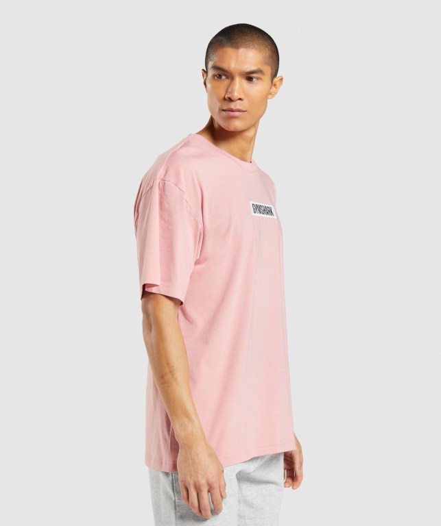 Gymshark Central Oversized Tişört Erkek Pembe | 658-BDYZFG