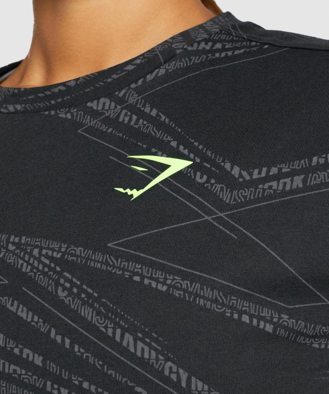 Gymshark Zone Graphic Crop Tişört Kadın Siyah Gri | 975-QWAMSE